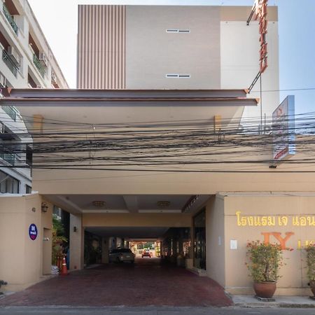 J&Y Hotel Latphrao 35 Bangkok Kültér fotó
