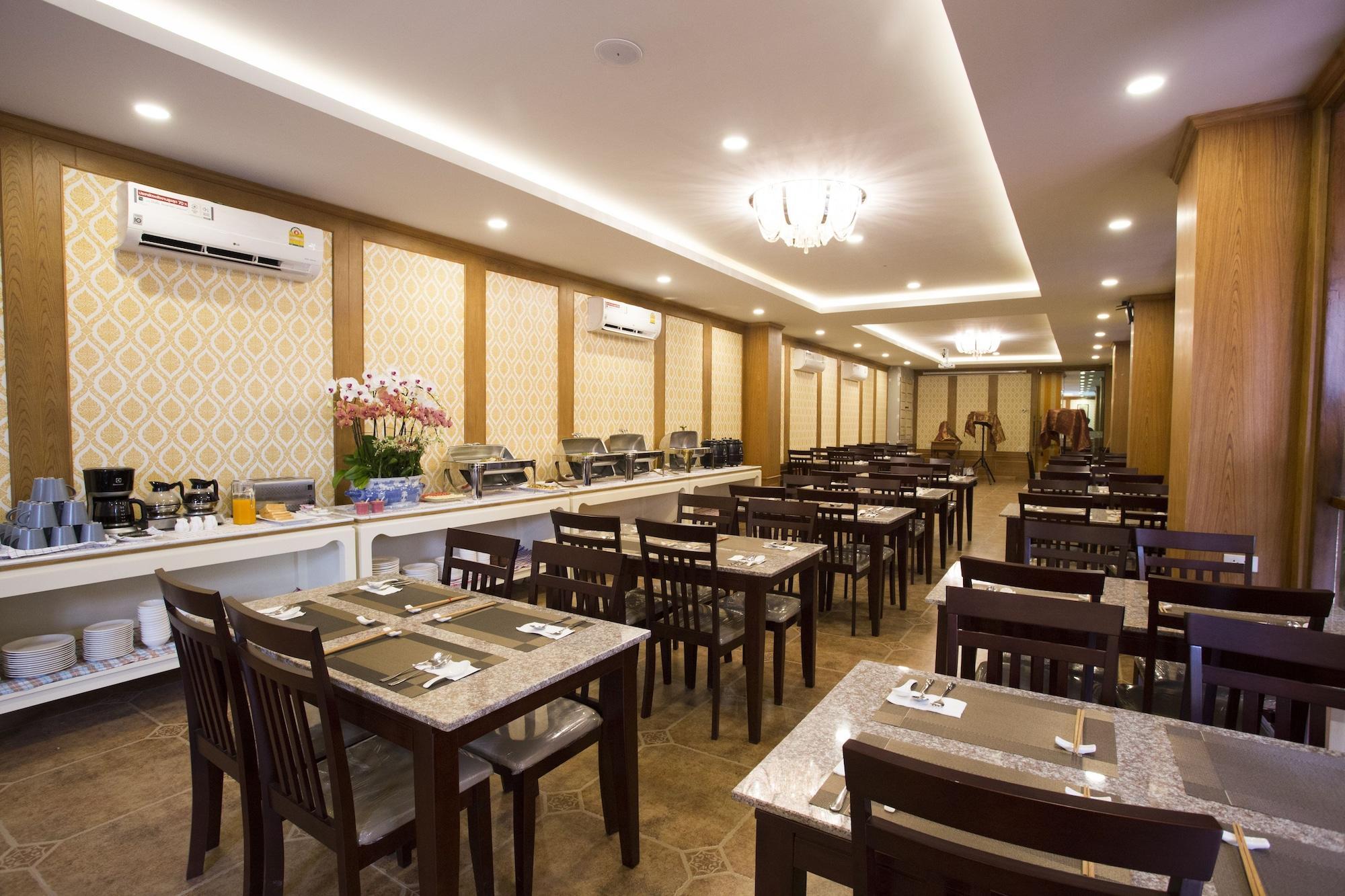 J&Y Hotel Latphrao 35 Bangkok Kültér fotó