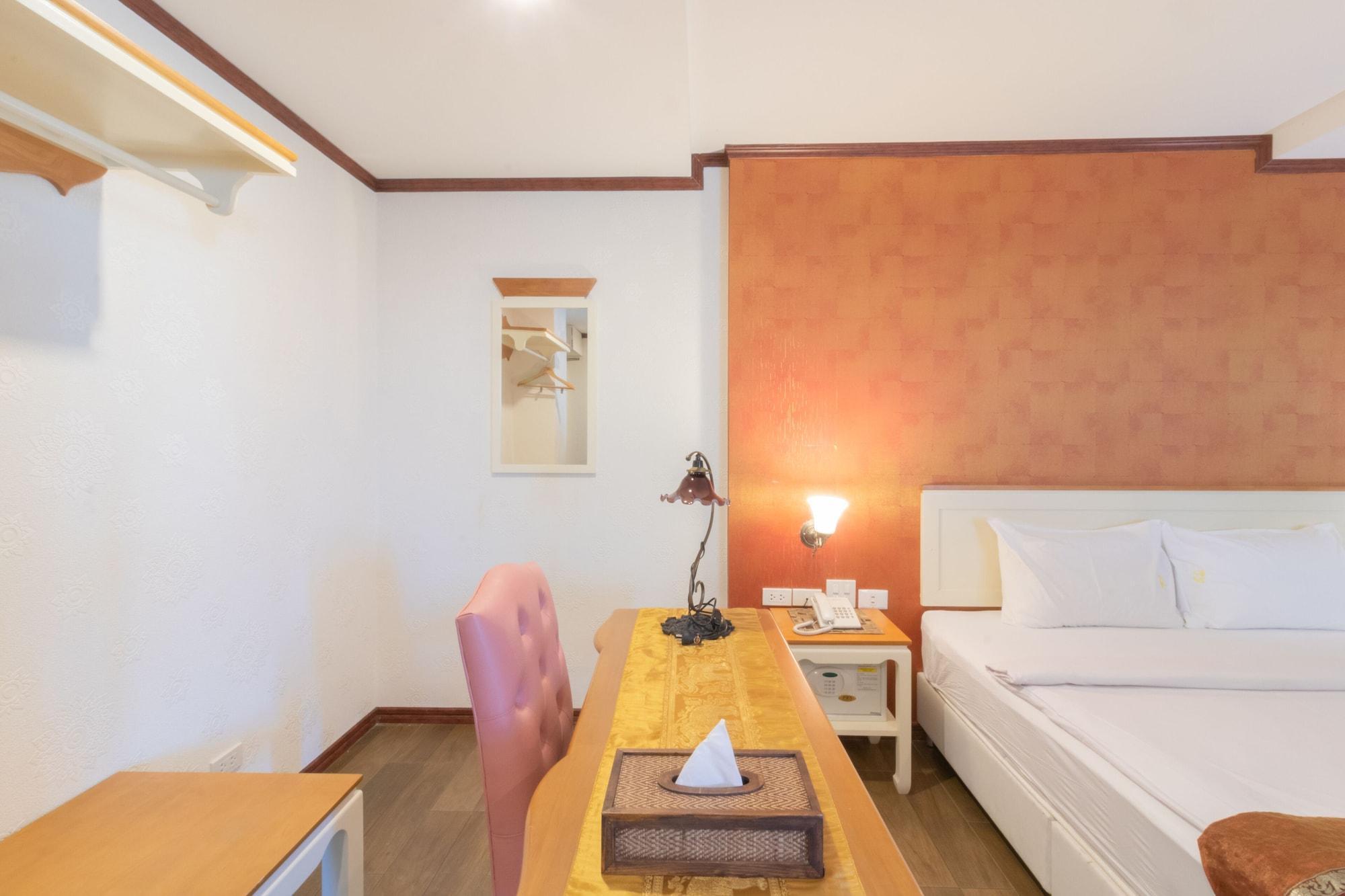 J&Y Hotel Latphrao 35 Bangkok Kültér fotó