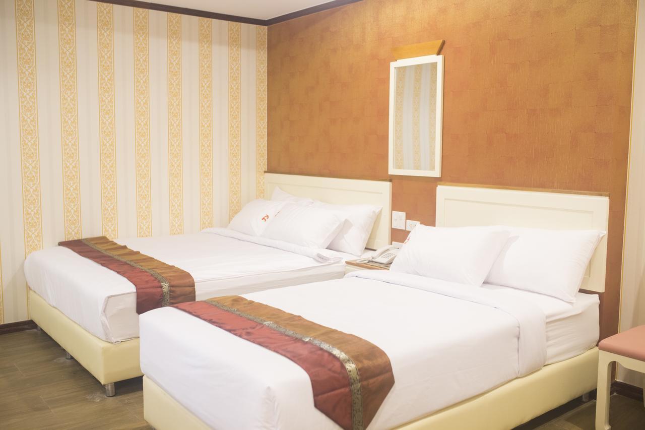 J&Y Hotel Latphrao 35 Bangkok Kültér fotó