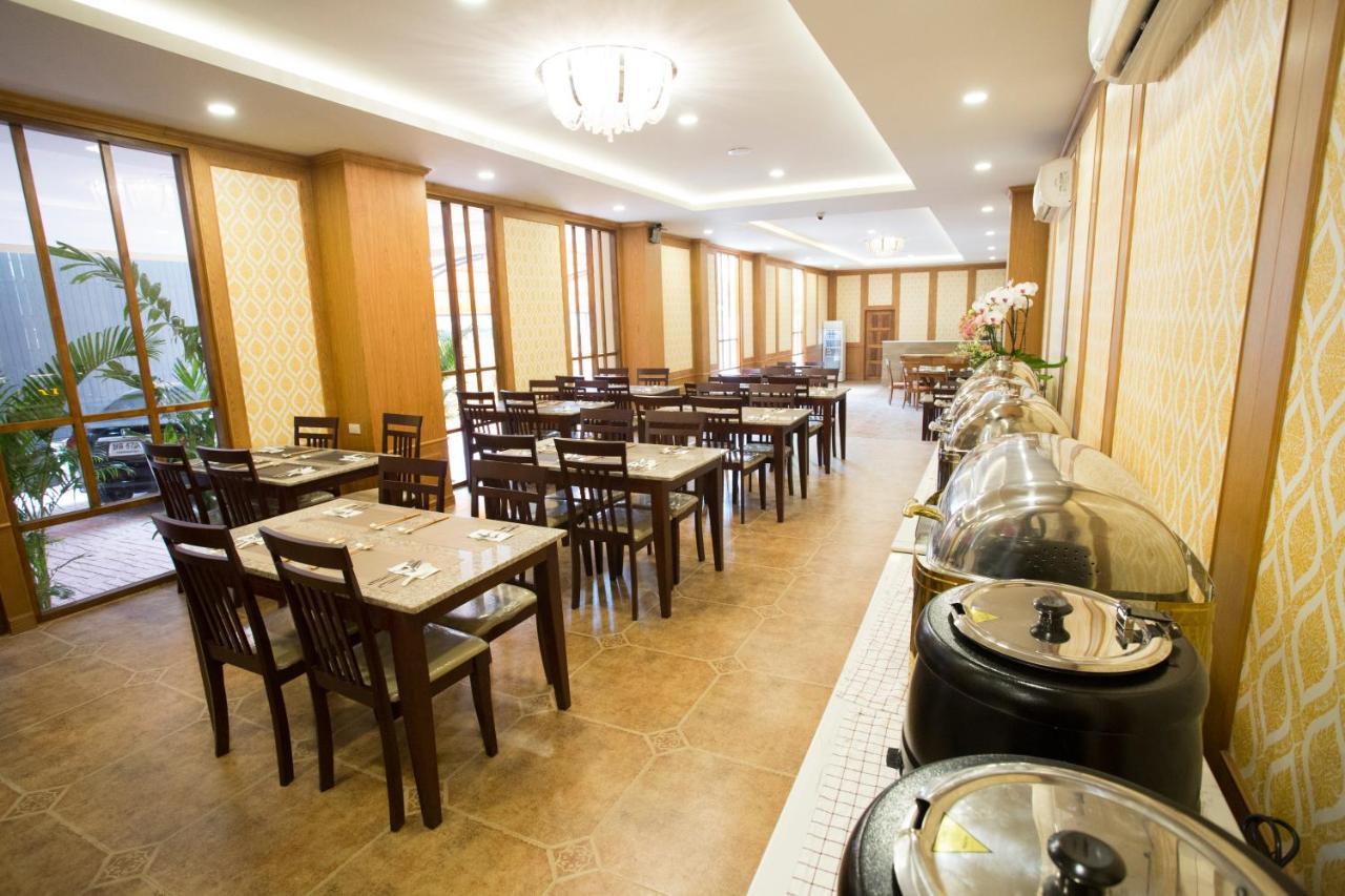 J&Y Hotel Latphrao 35 Bangkok Kültér fotó
