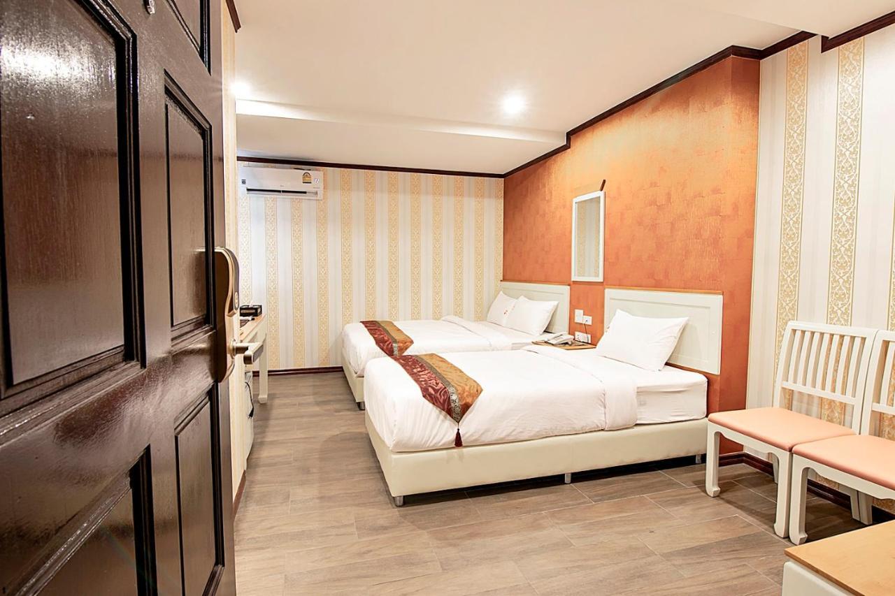 J&Y Hotel Latphrao 35 Bangkok Kültér fotó