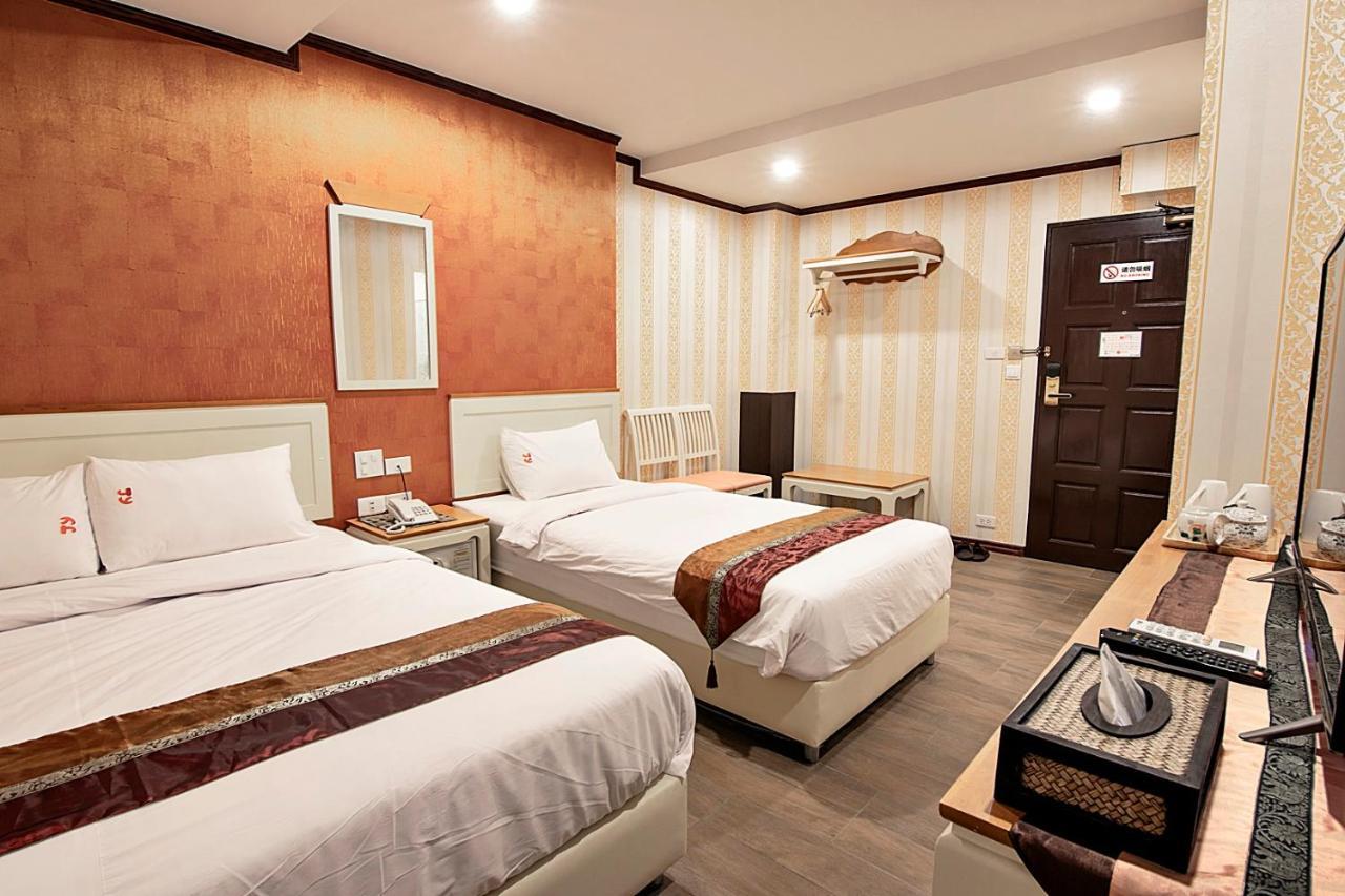 J&Y Hotel Latphrao 35 Bangkok Kültér fotó