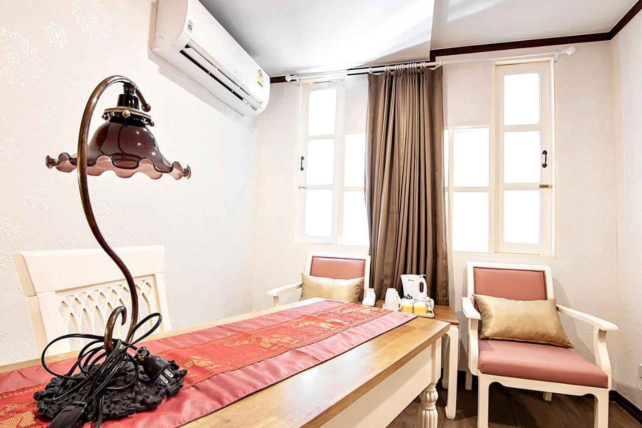 J&Y Hotel Latphrao 35 Bangkok Kültér fotó