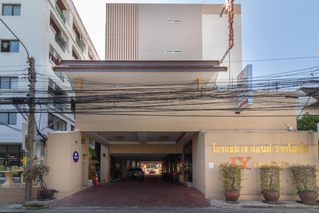 J&Y Hotel Latphrao 35 Bangkok Kültér fotó