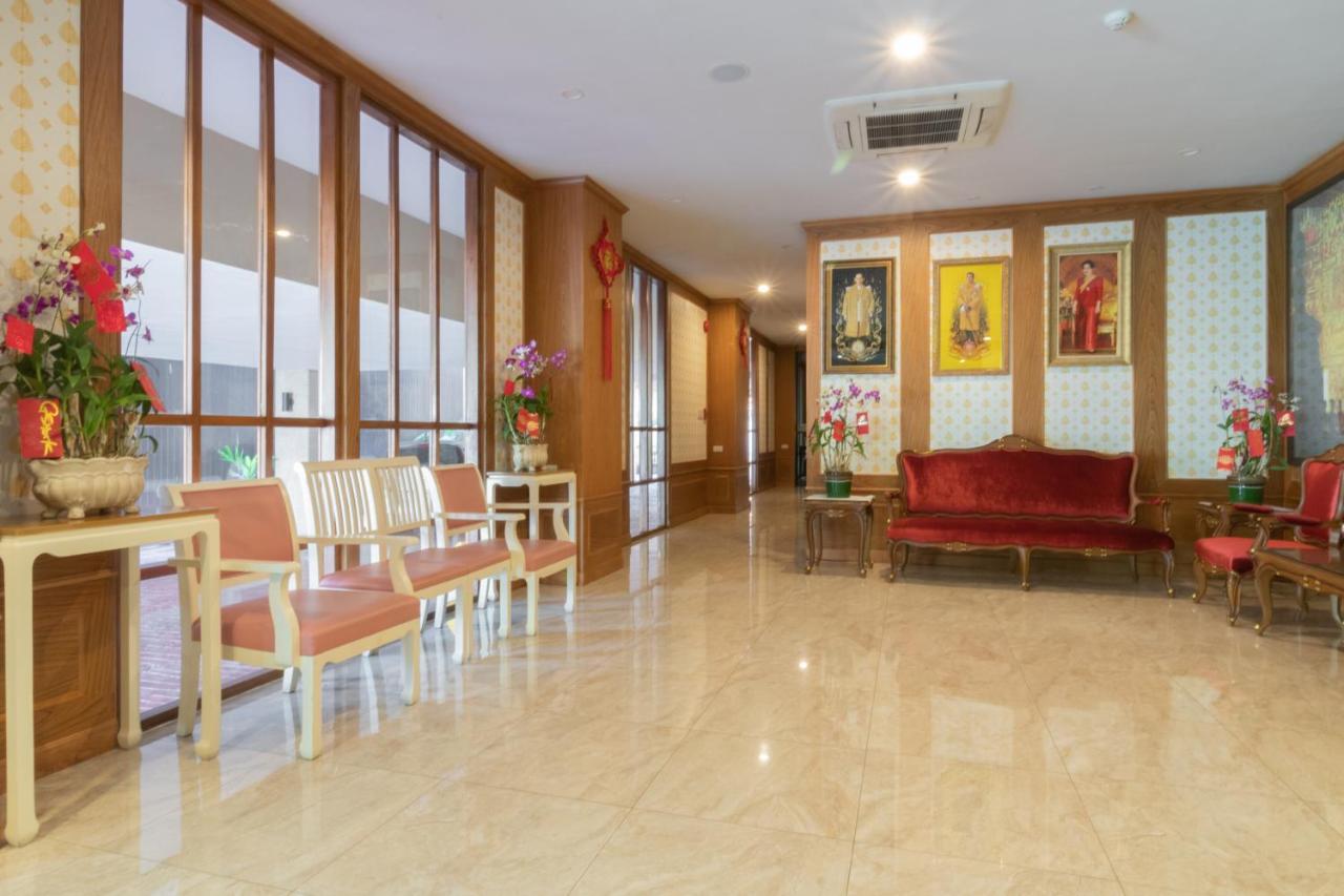 J&Y Hotel Latphrao 35 Bangkok Kültér fotó